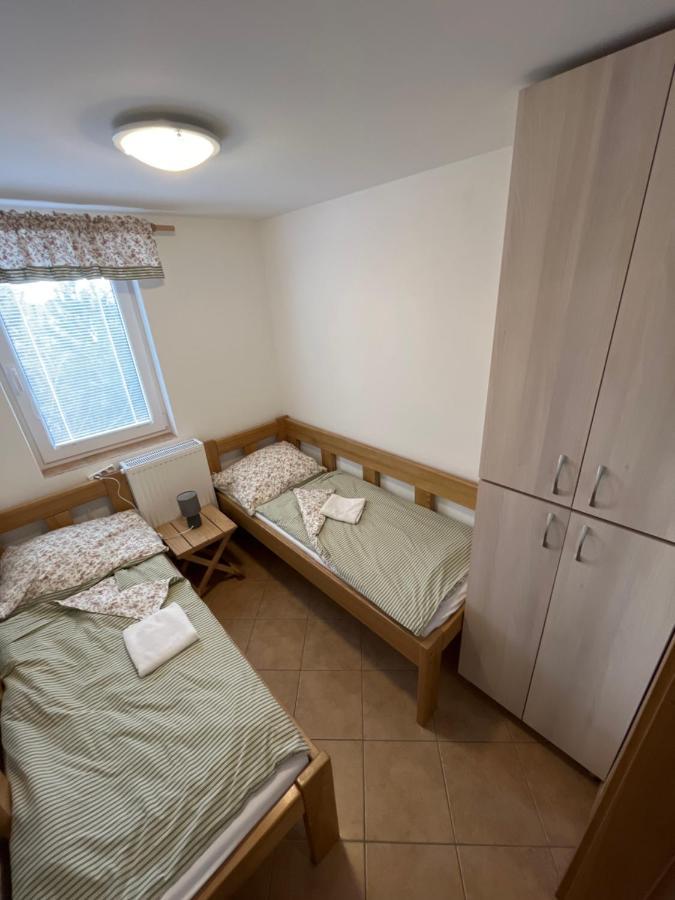Sokolí hnízdo Hotel Hlaska Exterior foto